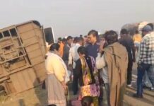 ધ્રોલ: બસ અને ડમ્પર વચ્ચે જોરદાર અકસ્માત, ૧૭ ઘવાયા