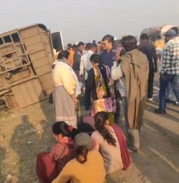 ધ્રોલ: બસ અને ડમ્પર વચ્ચે જોરદાર અકસ્માત, ૧૭ ઘવાયા