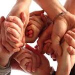 આખુંય જગત સંબંધોના તાણાંવાણાંથી ગુંથાયલું છે